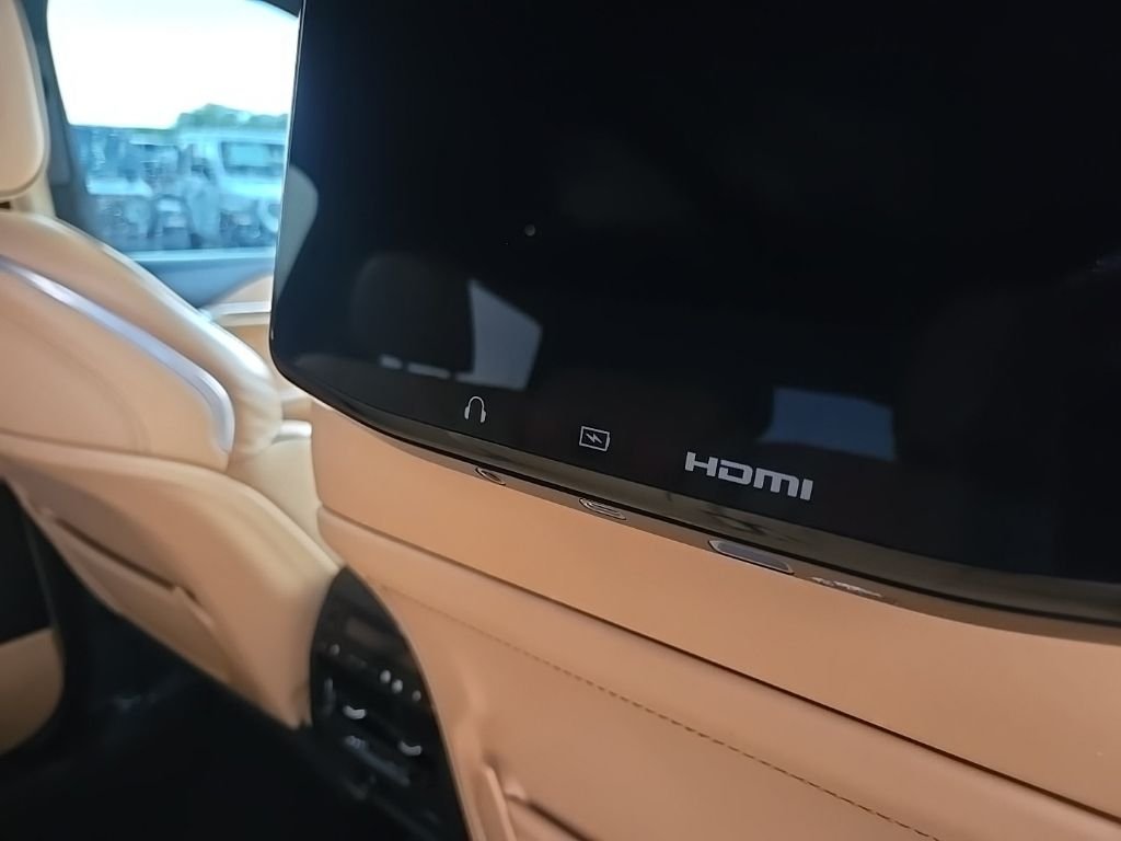 Used 2024 Black Jeep Summit image 90