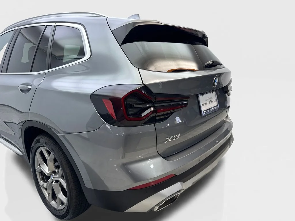 Used 2024 Gray BMW sDrive30i image 18