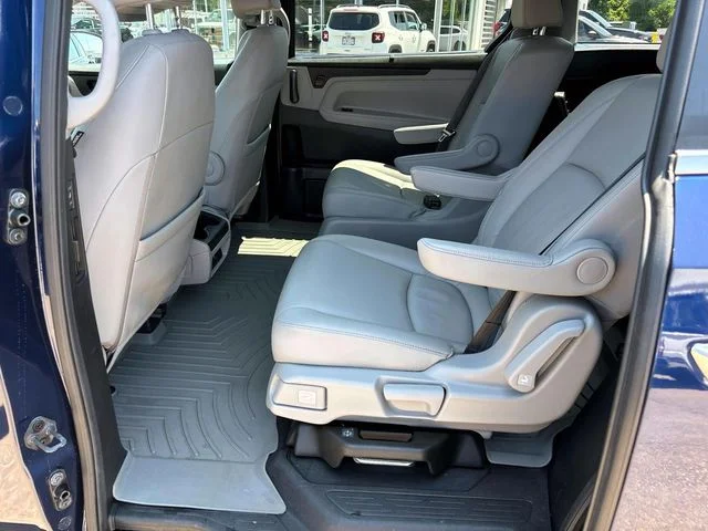 Certified Used 2020 Blue Honda EX-L image 9
