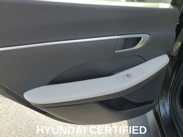 2025 Hyundai Sonata SE - Photo 25