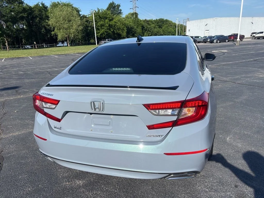 Used 2021 Sonic Gray Pearl Honda Sport image 5