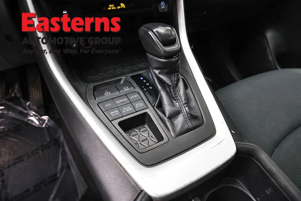 Used 2023 White Toyota LE image 12