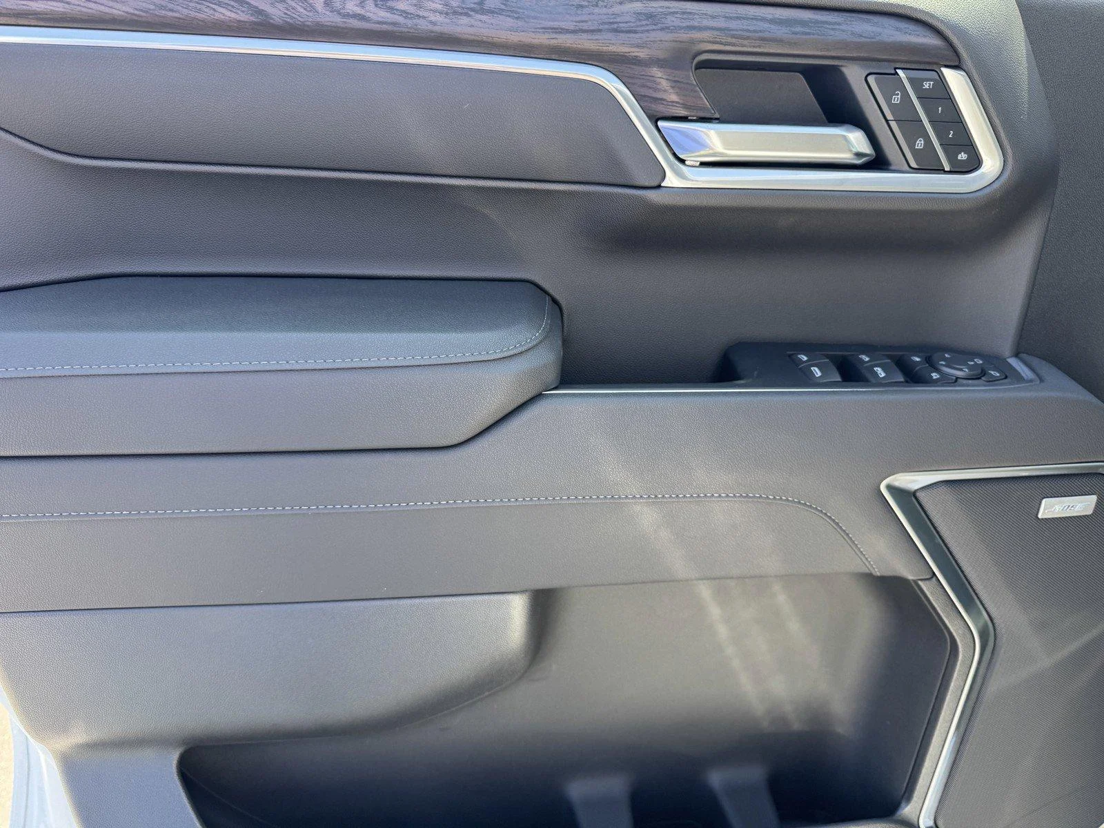 New 2026 Summit White GMC SLT image 17