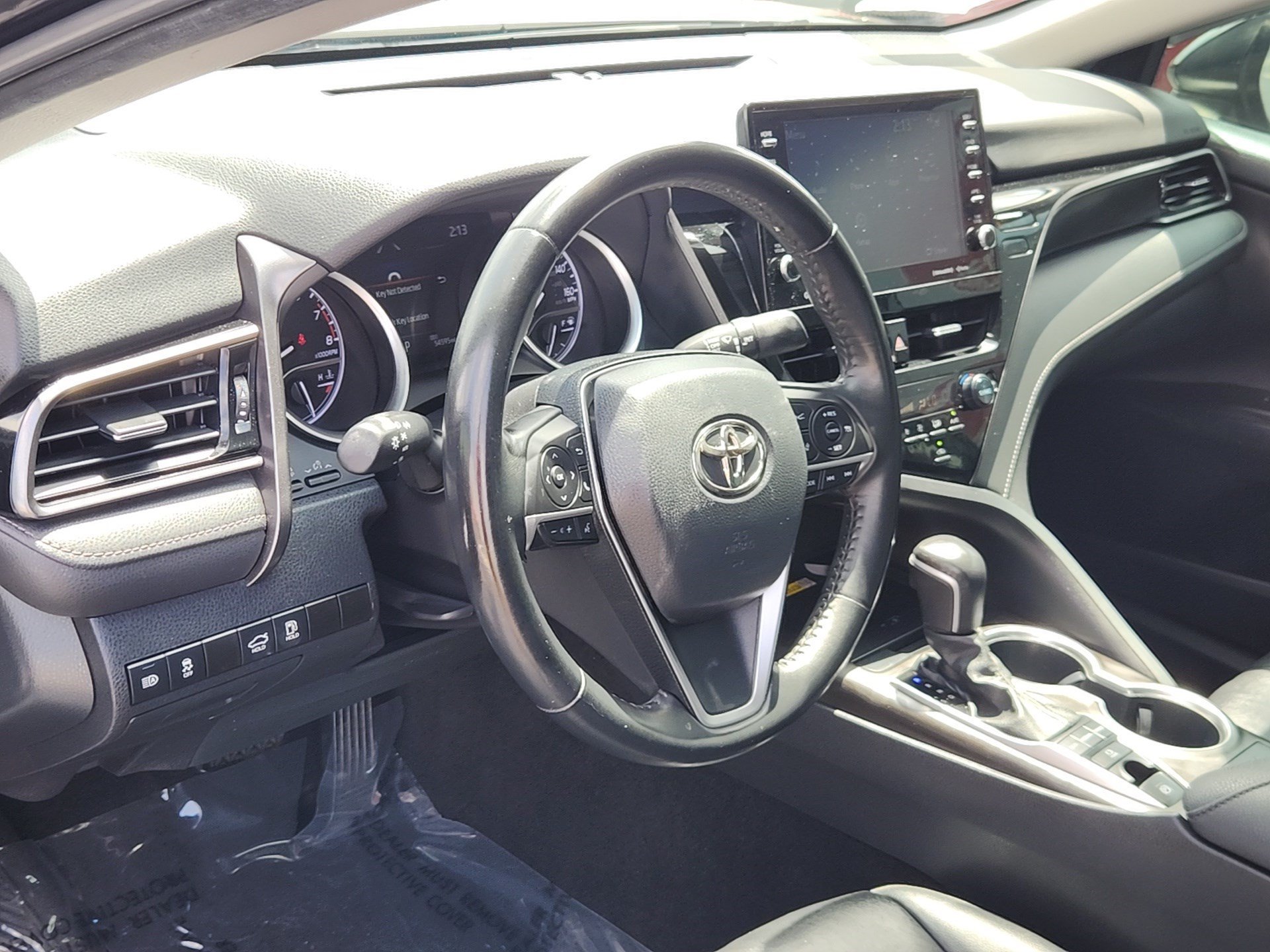 2022 Toyota Camry XLE - Photo 11