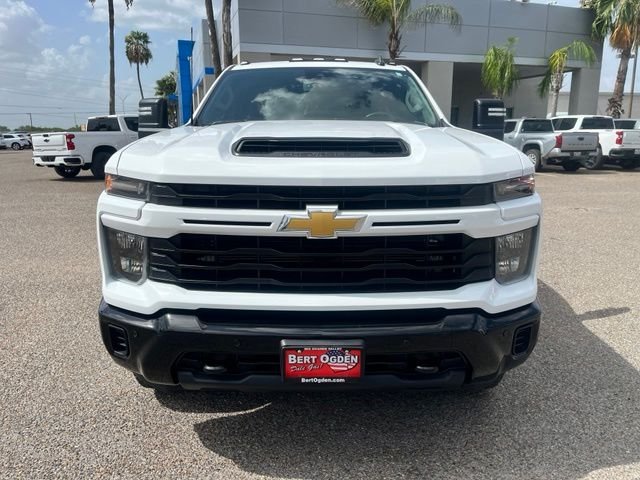 Used 2025 White Chevrolet Custom image 2