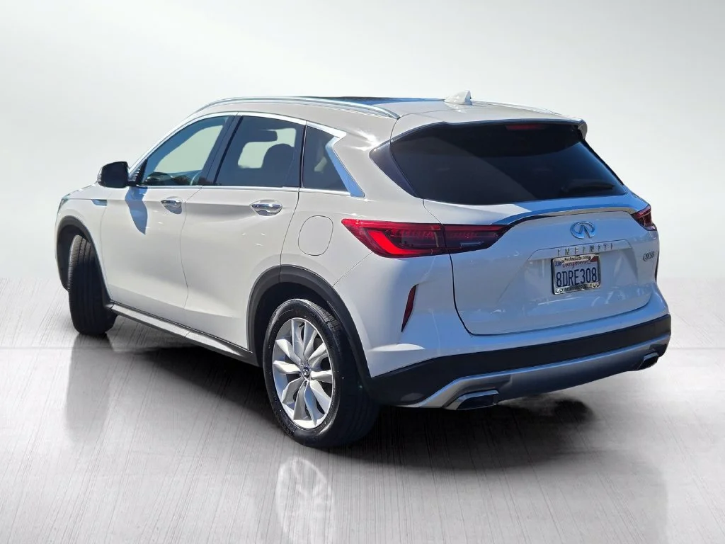 Used 2019 Lunar INFINITI ESSENTIAL image 8