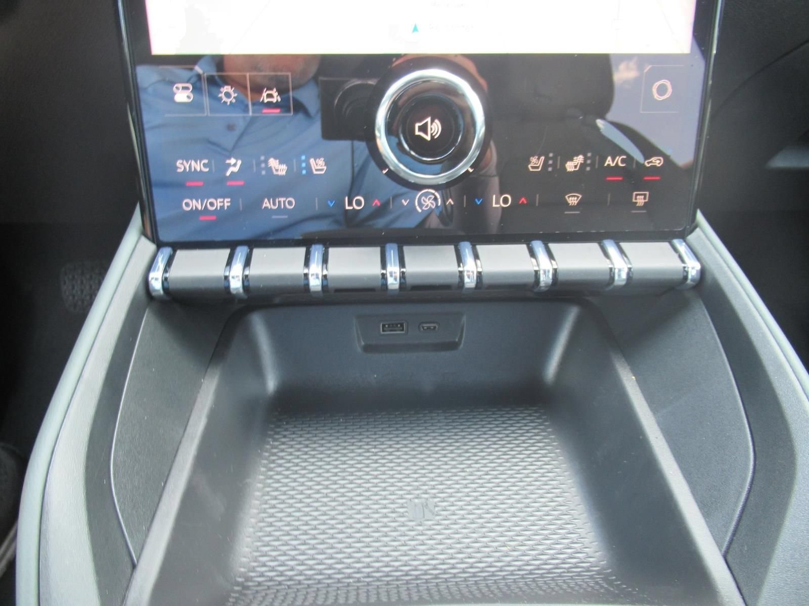 2027 GMC Terrain AT4 - Photo 27