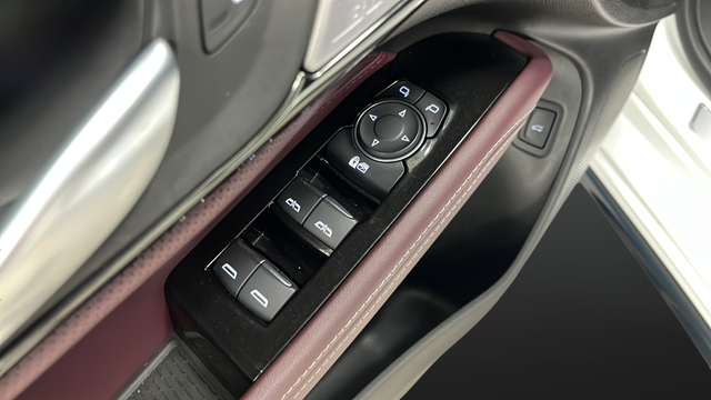 Used 2020 White Cadillac V-Series image 20