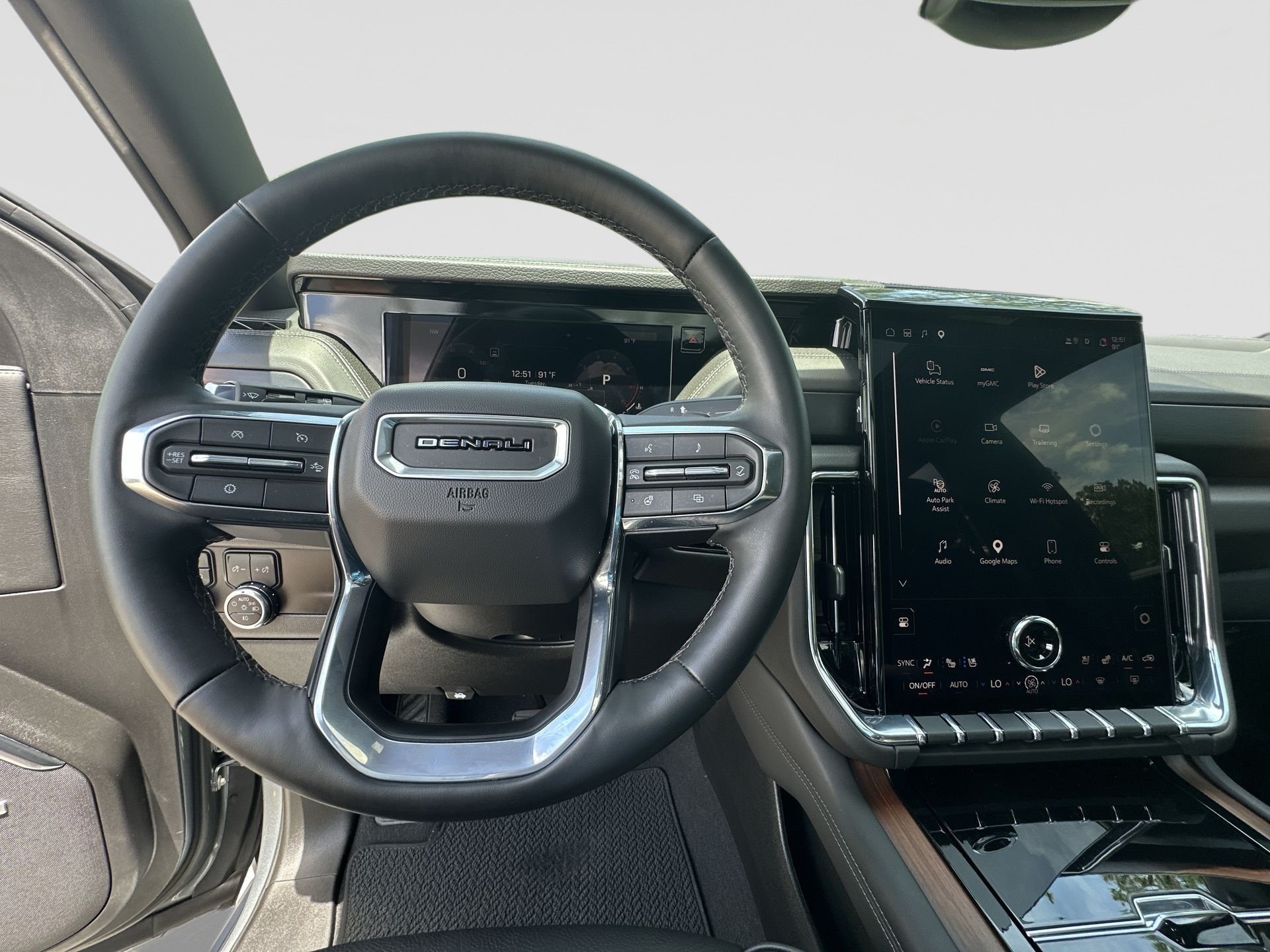 2026 GMC Yukon Denali - Photo 11