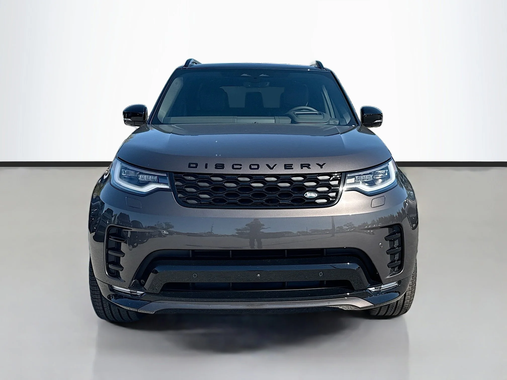 New 2026 Charente Grey Land Rover Dynamic SE image 8