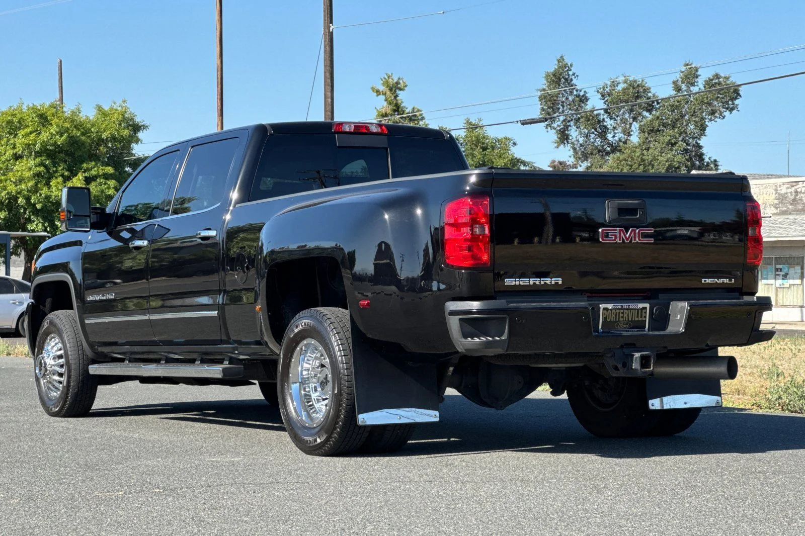 Used 2015 Onyx Black GMC Denali image 7