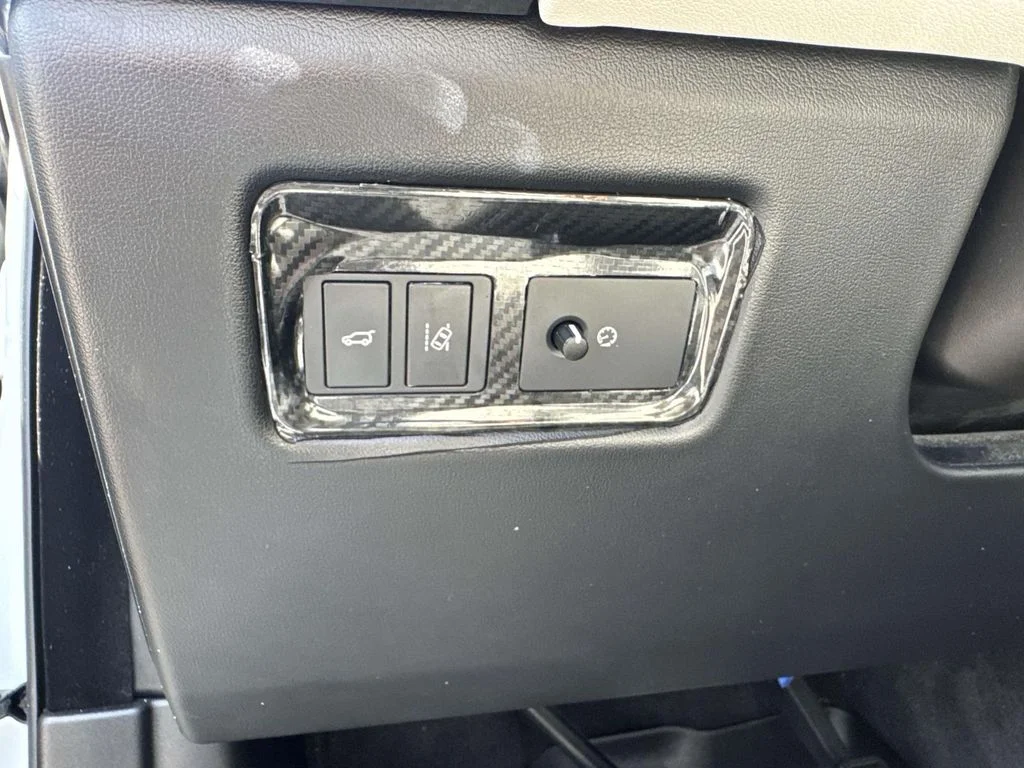 Used 2016 White Land Rover HSE Td6 image 21