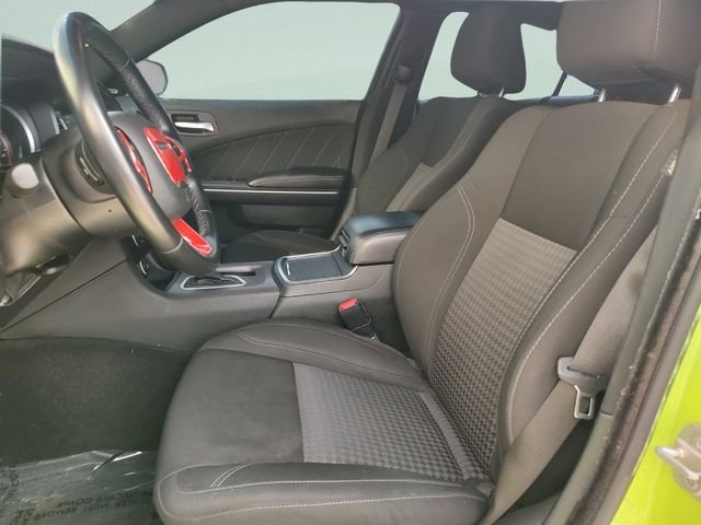 Used 2023 Green Dodge SXT image 24
