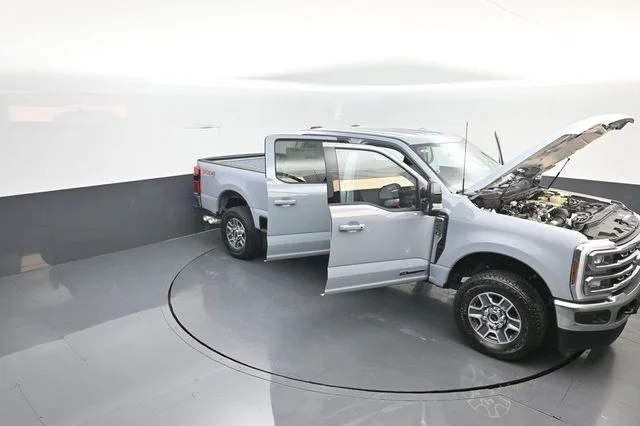 Used 2026 Gray Metallic Ford Lariat image 30