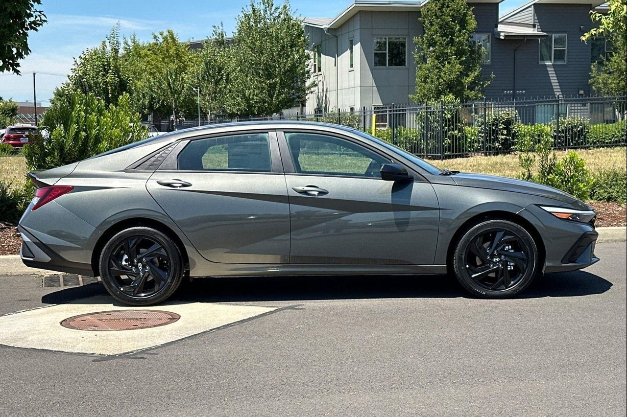 New 2026 Gray Hyundai SEL Sport image 2