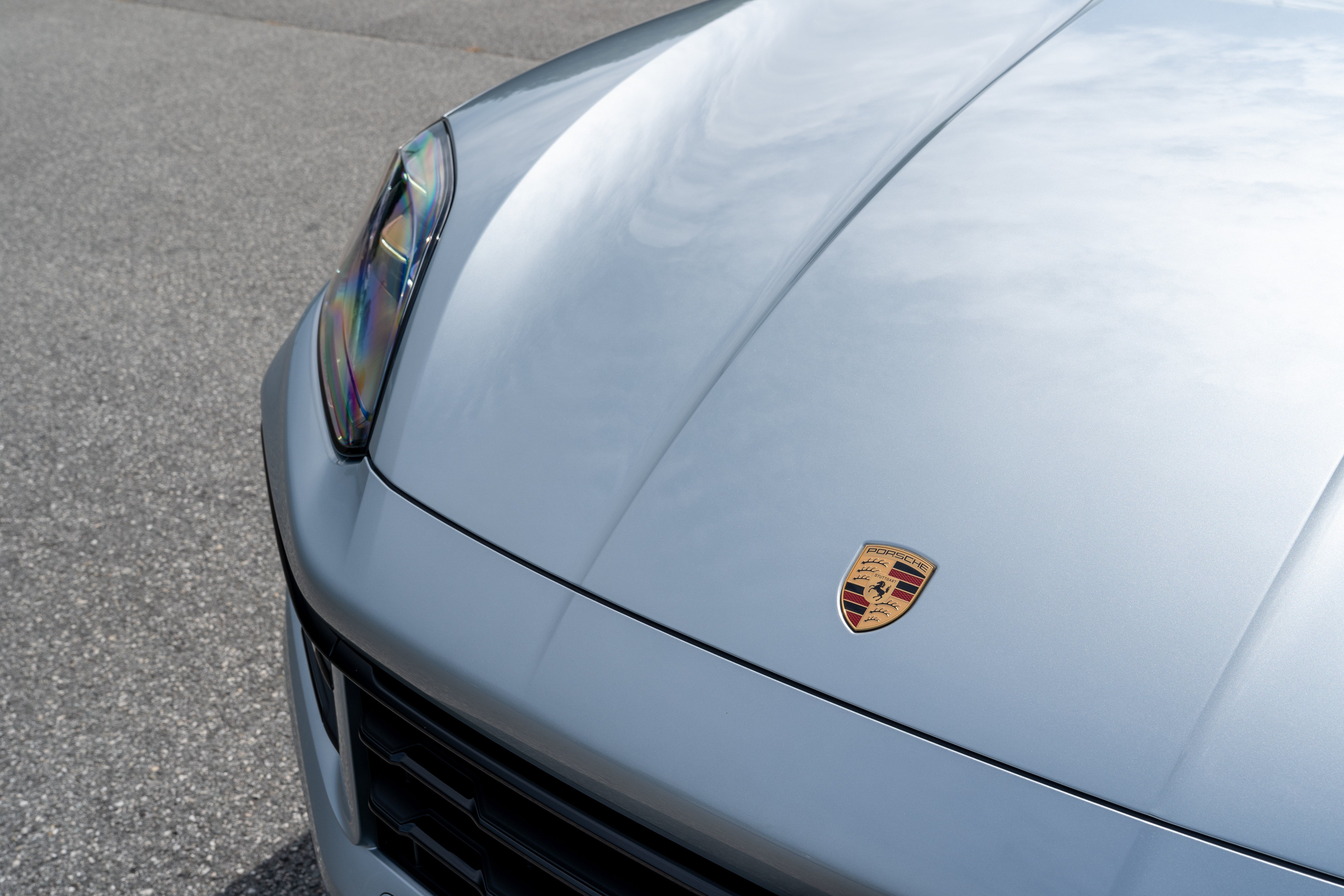 New 2026 Dolomite Silver Metallic Porsche Coupe image 18