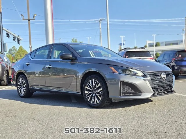 Used 2025 Gray Nissan 2.5 SV image 4