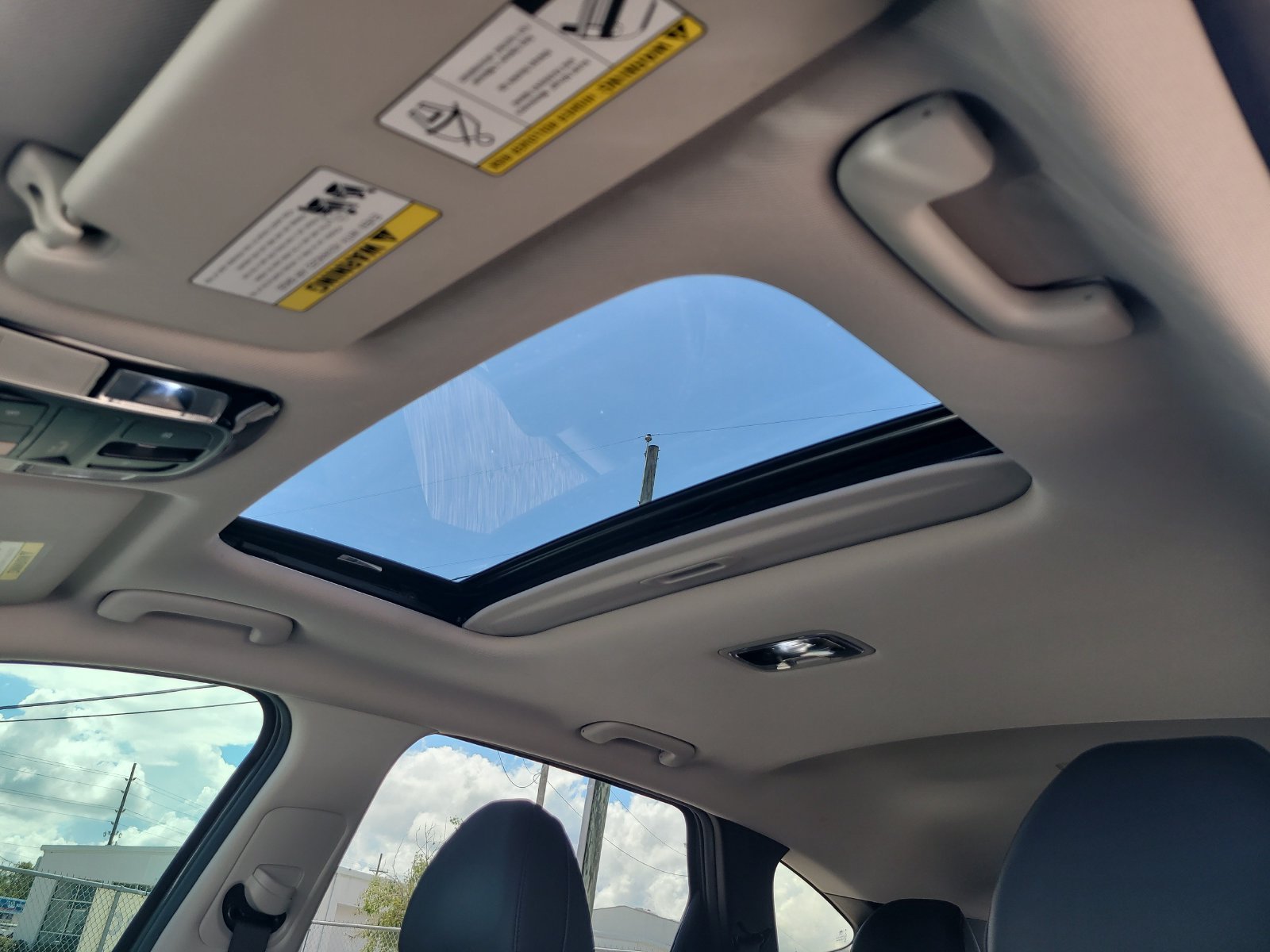Used 2023 Gray Hyundai SEL image 17