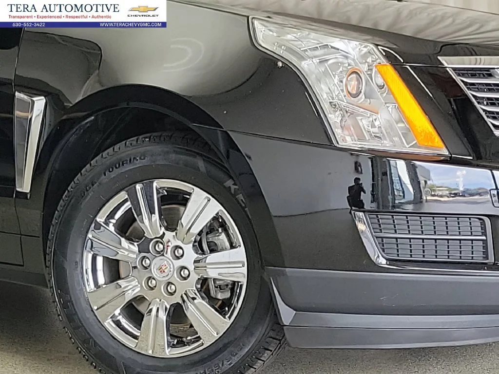 Used 2016 Cadillac SRX Luxury Collection with VIN 3GYFNEE34GS565313 for sale in Sandwich, IL