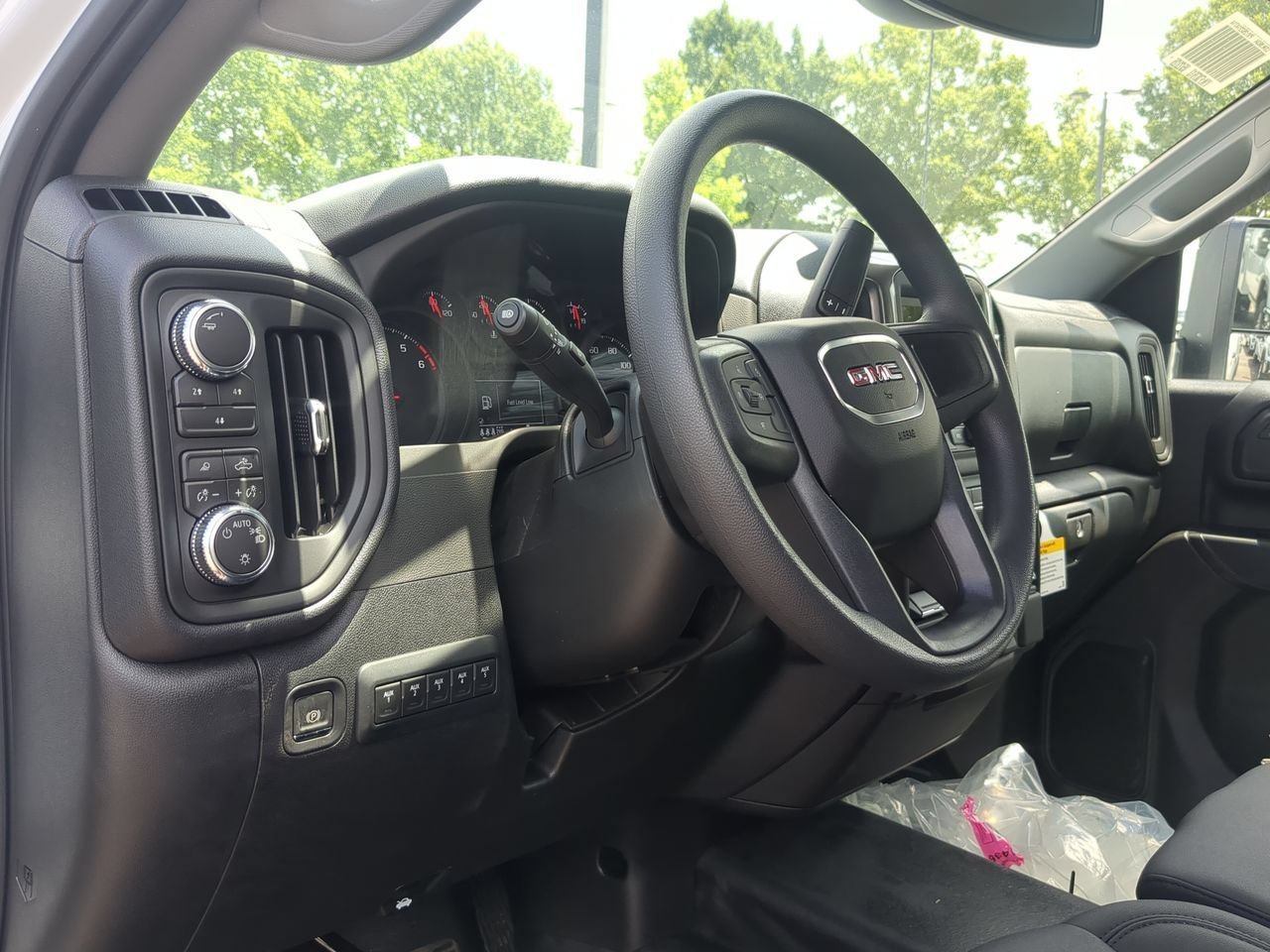 2026 GMC Sierra 2500HD Pro - Photo 10