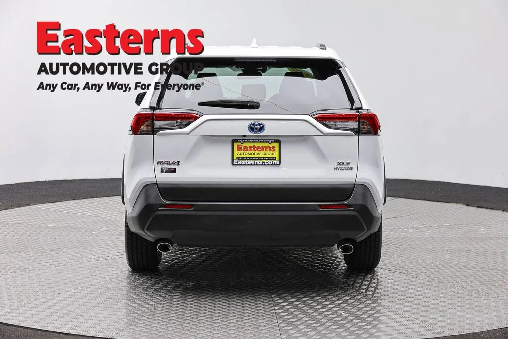 Used 2024 White Toyota XLE image 6