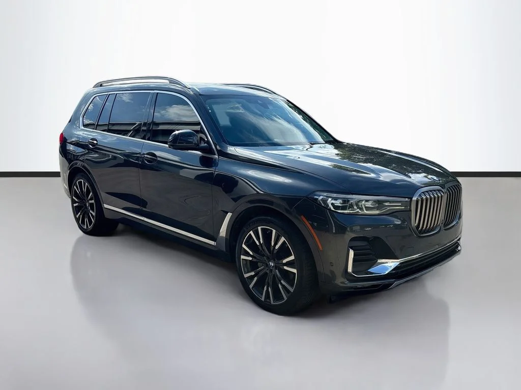 Used 2019 Dark Graphite BMW xDrive40i image 1