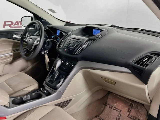 Used 2014 White Ford SE image 35