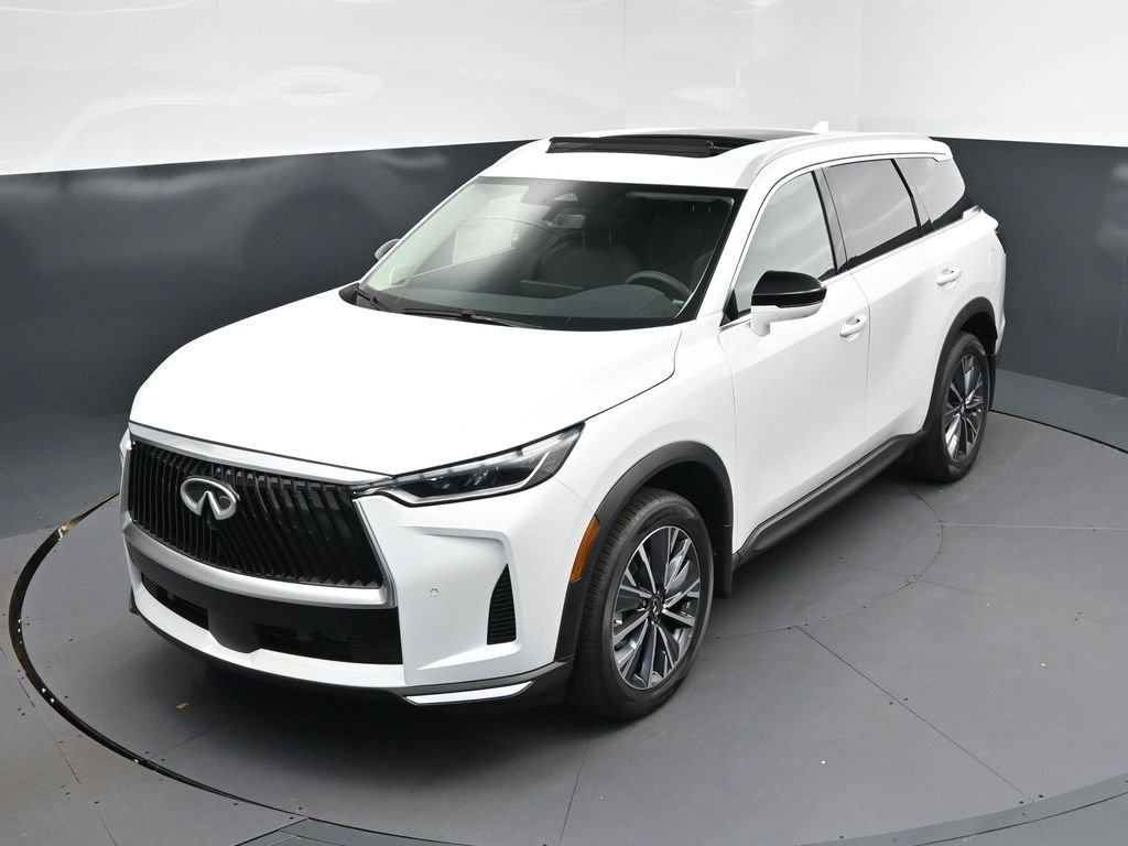 New 2027 RADIANT WHITE INFINITI Luxe FWD image 31