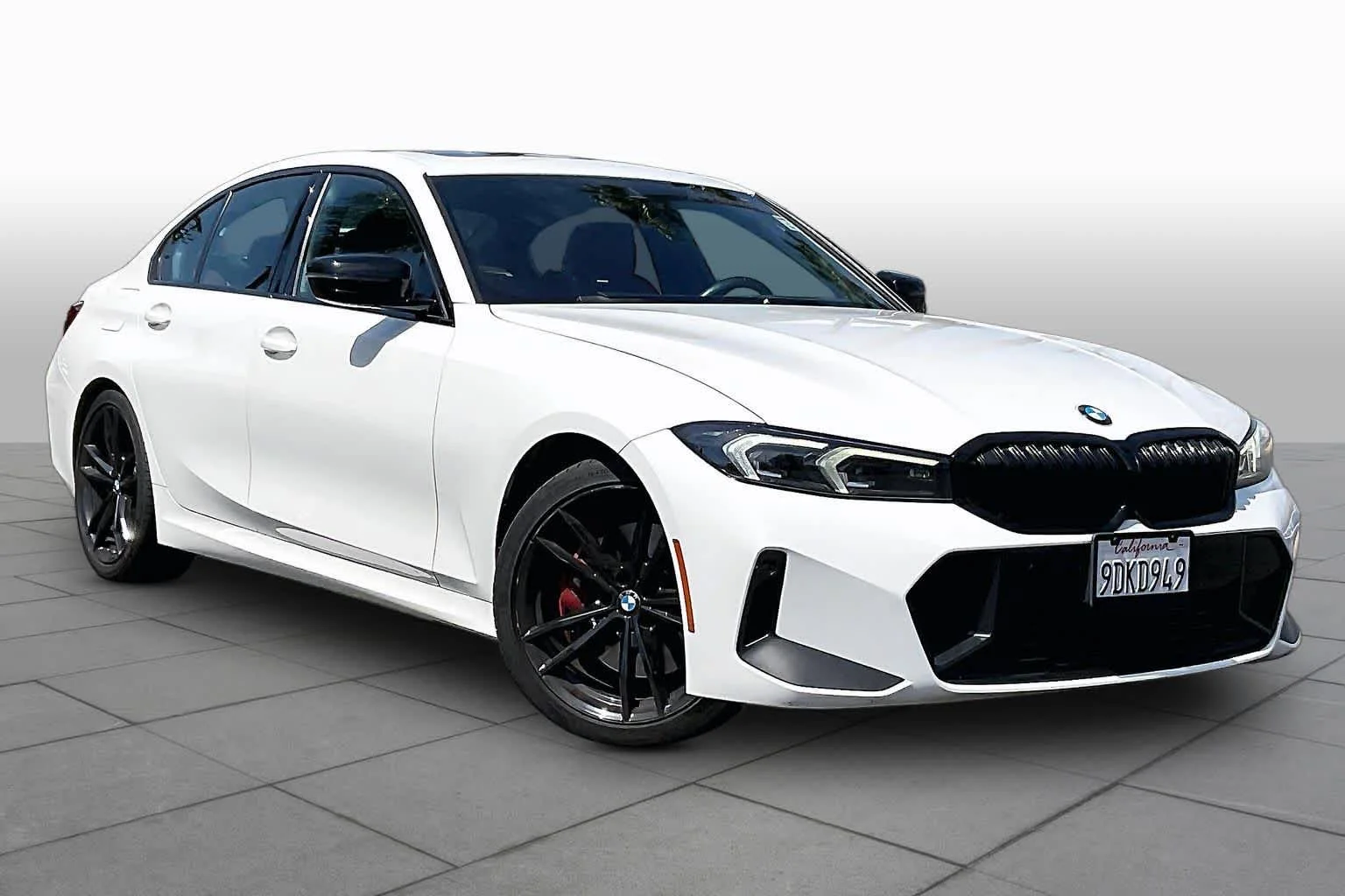 Used 2023 Alpine White BMW 330i image 2