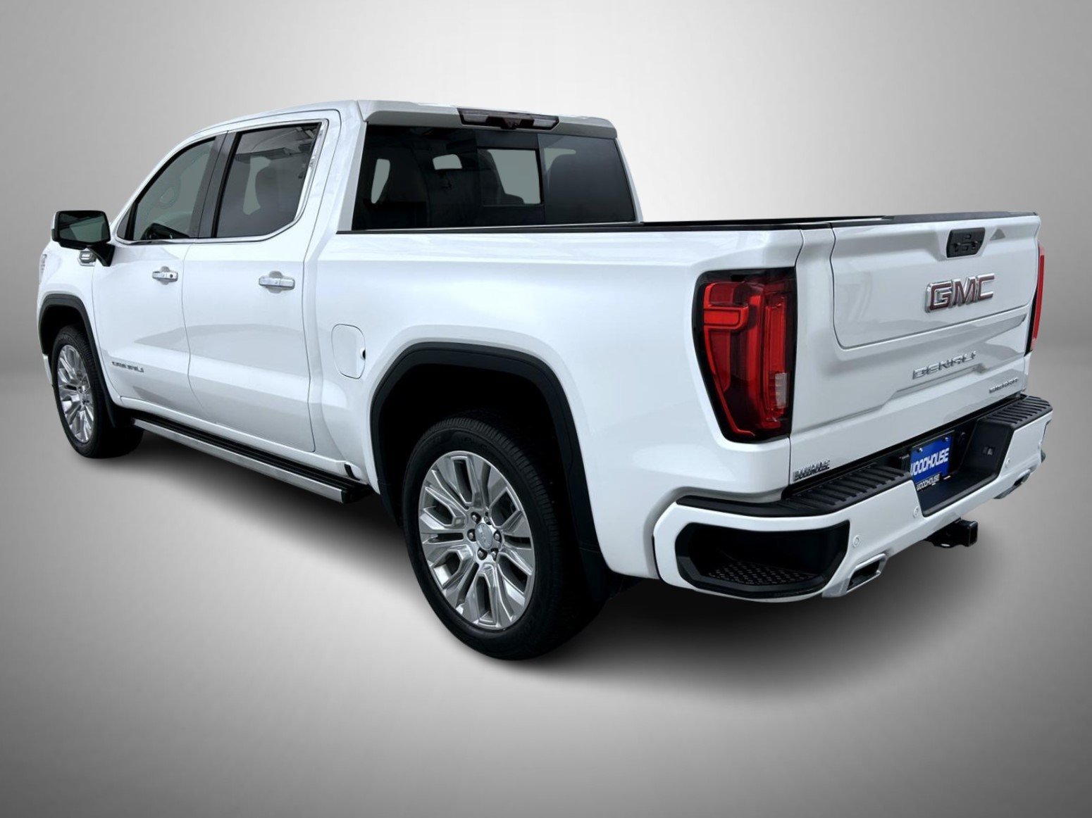 Used 2021 White GMC Denali image 7