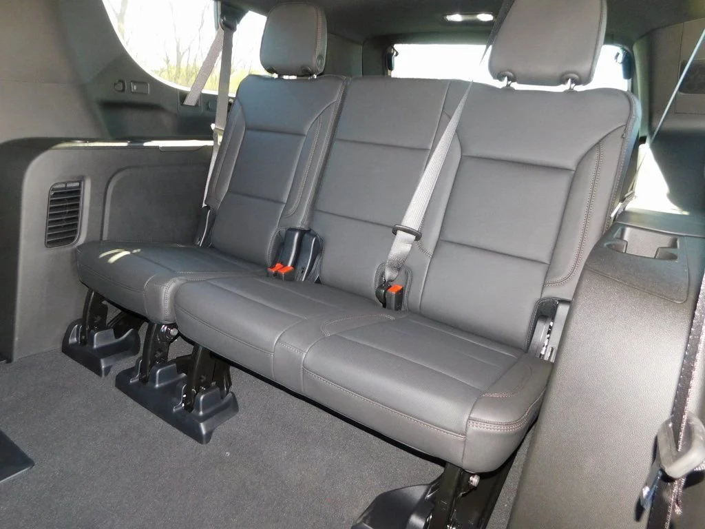 2025 Chevrolet Suburban High Country - Photo 37