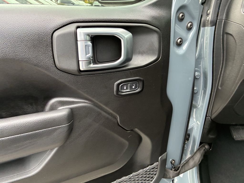 New 2026 Anvil Clear-Coat Exterior Paint Jeep Sport image 15
