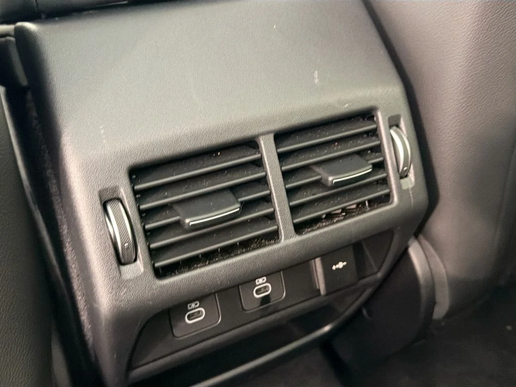 Used 2025 White Land Rover S image 27