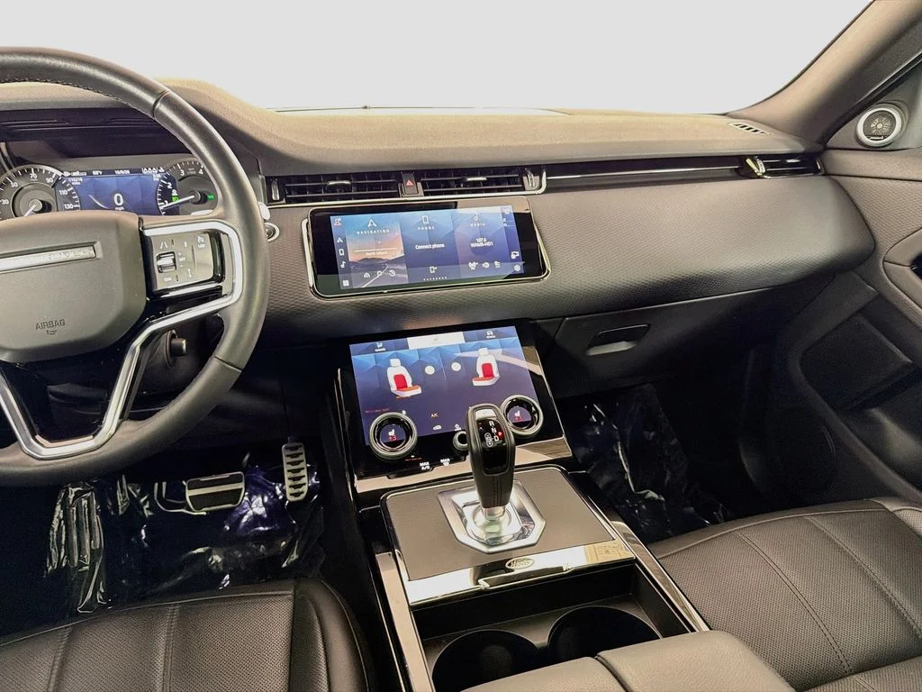 Certified Used 2023 Gold Land Rover Dynamic image 24