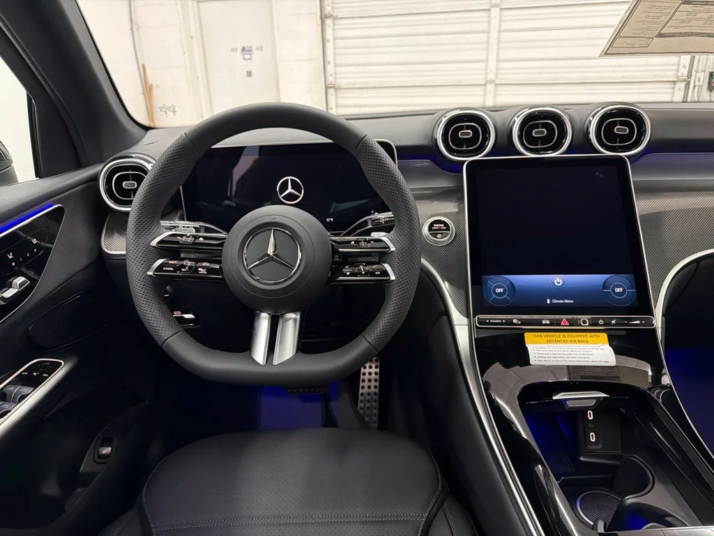 New 2027 Black Mercedes-Benz GLC 300 image 24