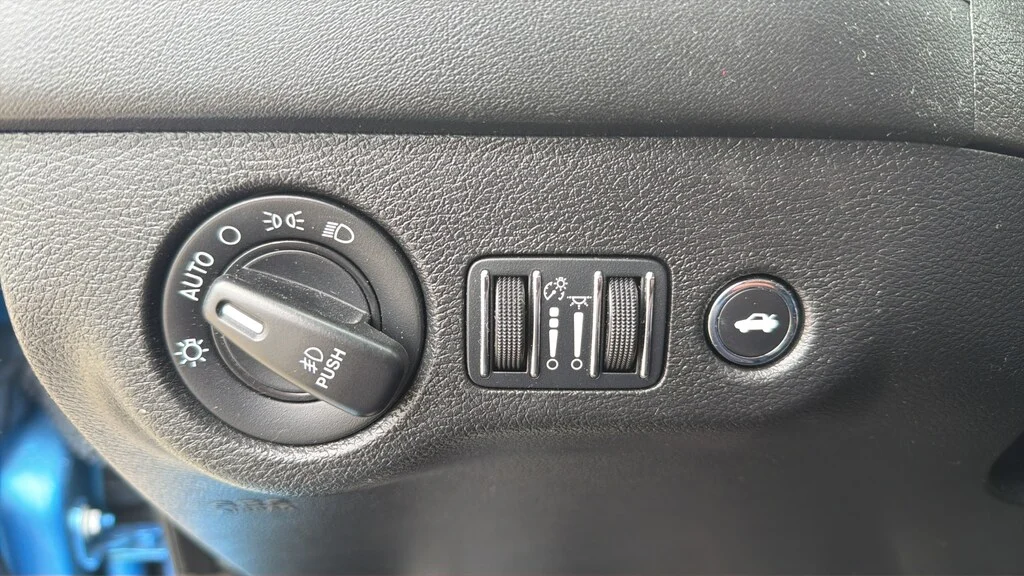 Used 2023 B5 Blue Pearlcoat Dodge Scat Pack image 21