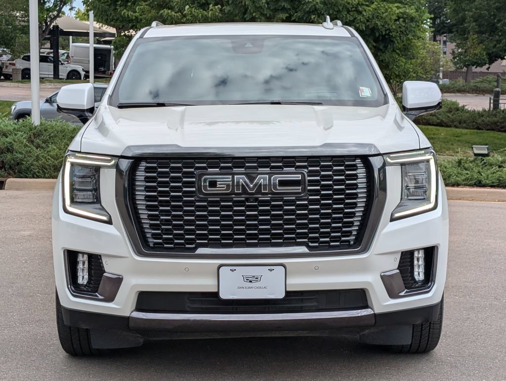 Used 2024 White Frost Tricoat GMC Denali Ultimate image 9