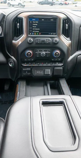 Used 2019 Beige Chevrolet High Country image 16
