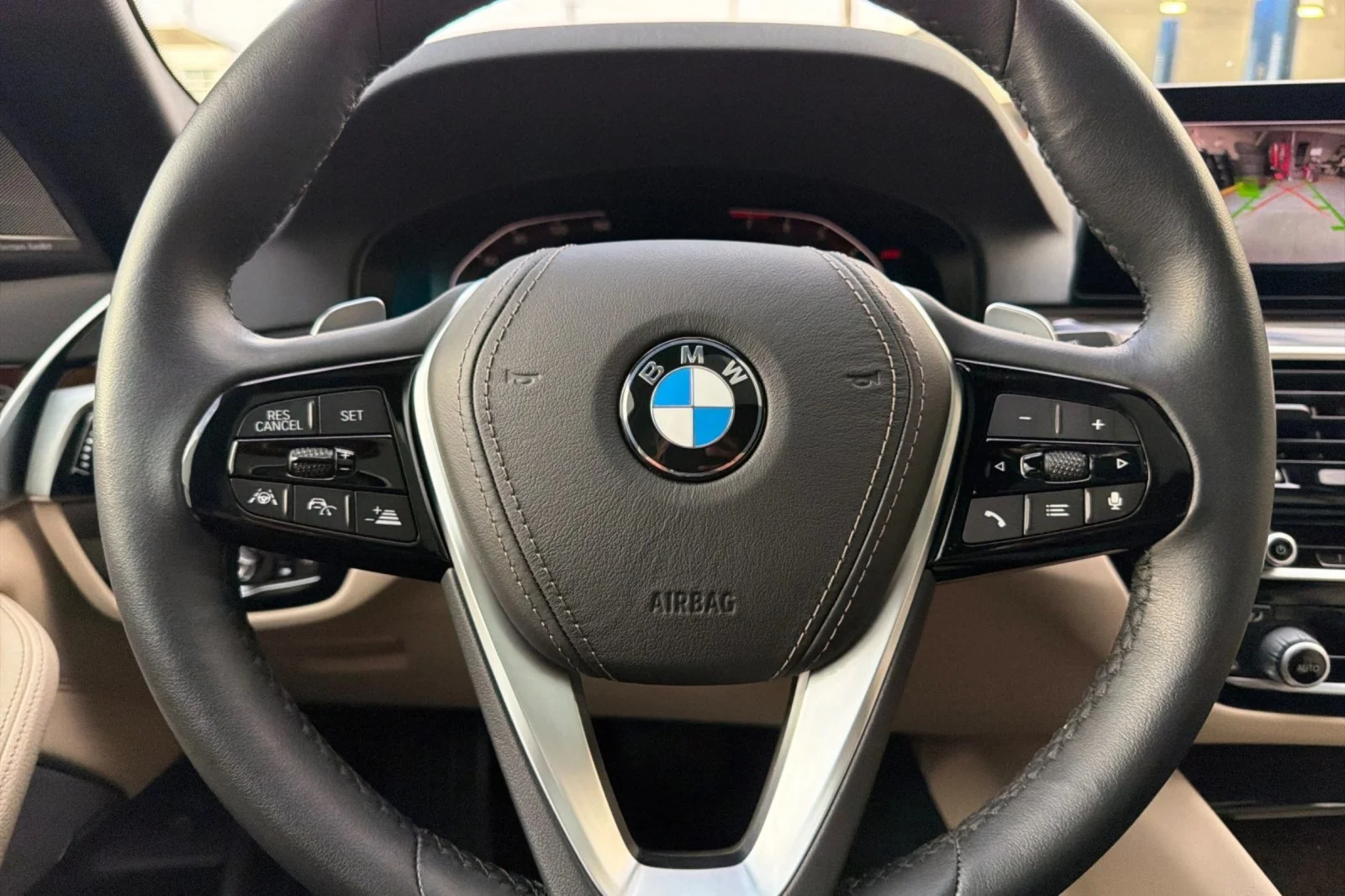 Used 2020 Black Sapphire Metallic BMW 540i image 22