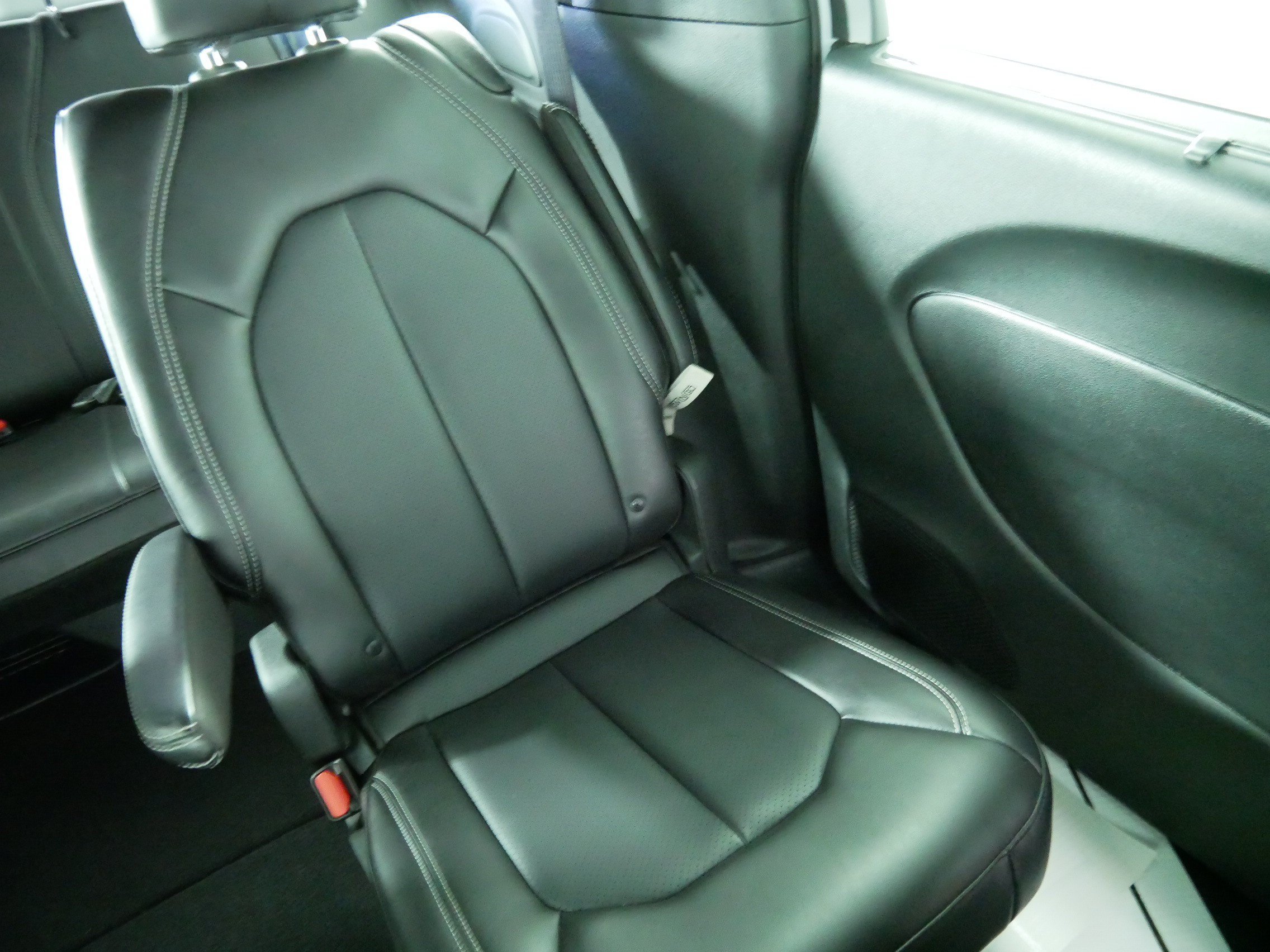 Used 2026 Bright White Clearcoat Chrysler Select image 14