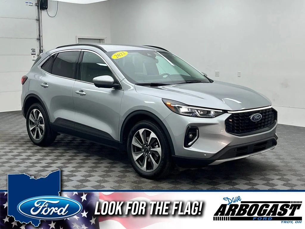 Used 2023 Silver Ford Platinum image 1