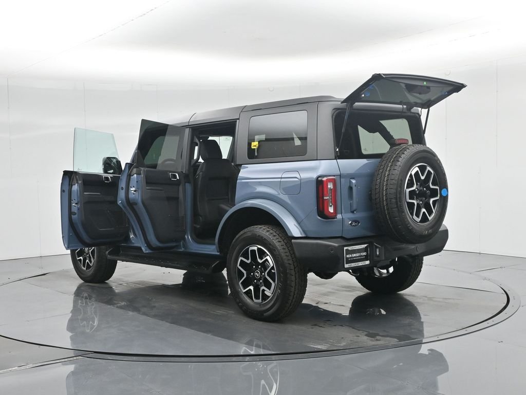 New 2025 Azure Gray Metallic Tri-Coat Ford Outer Banks image 39