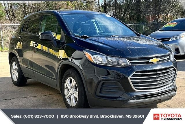 Used 2022 Chevrolet Trax LS with VIN KL7CJKSM8NB538203 for sale in Brookhaven, MS