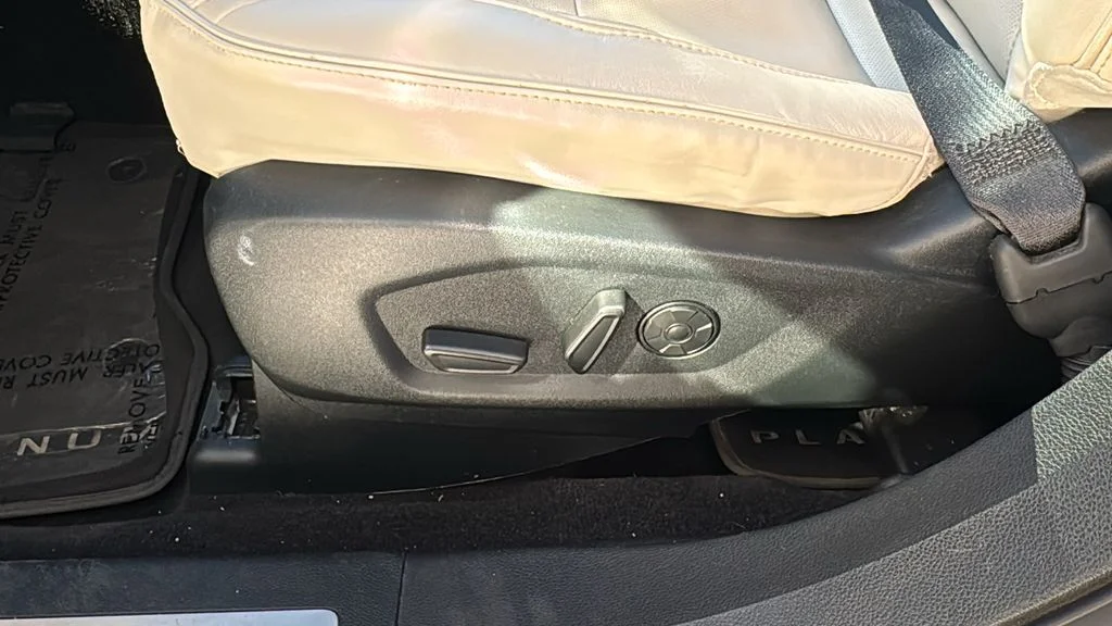 Used 2019 White Ford Platinum image 20