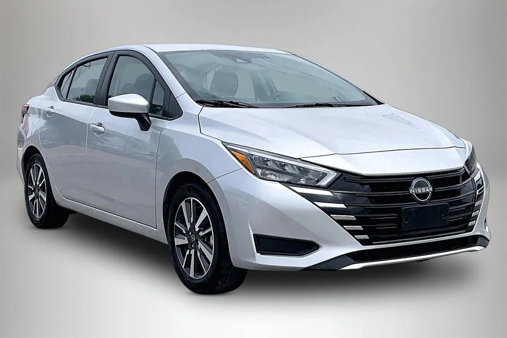 2025 Nissan Versa 1.6 SV CVT's photo