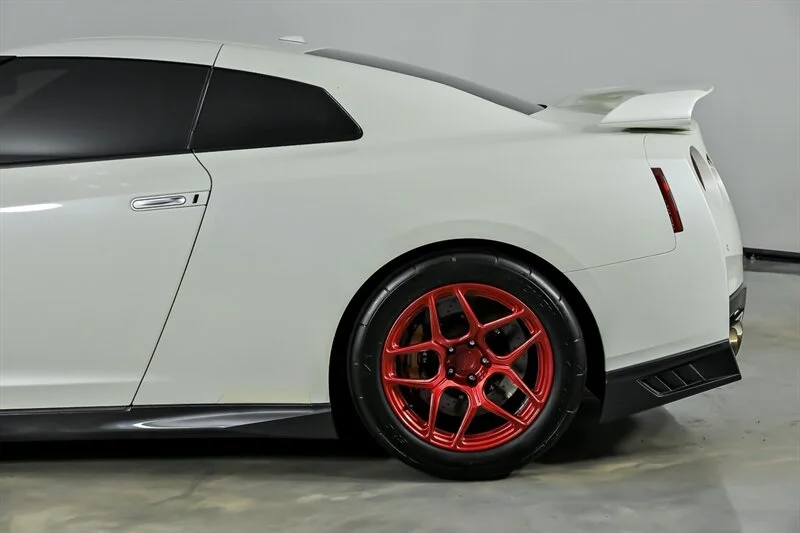 2019 Nissan GT-R Premium - Photo 8