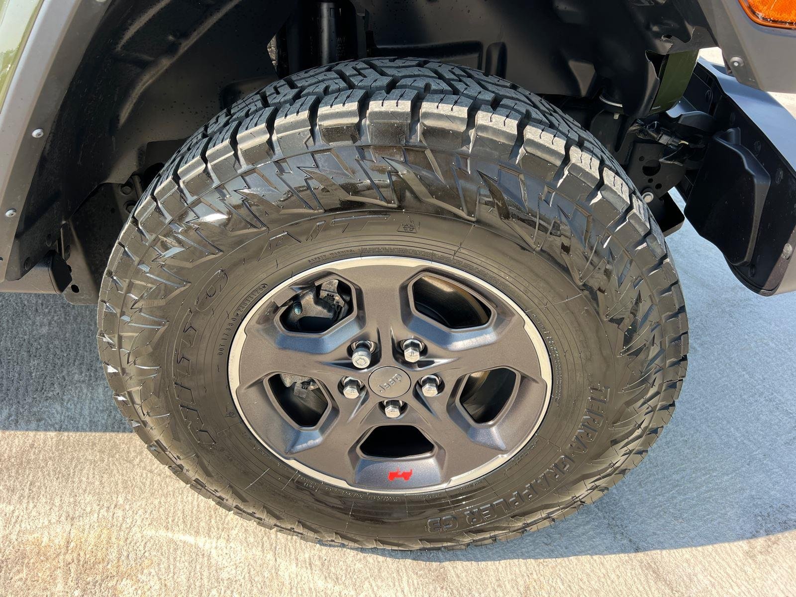 Used 2023 Sarge Green Clearcoat Jeep Rubicon image 12