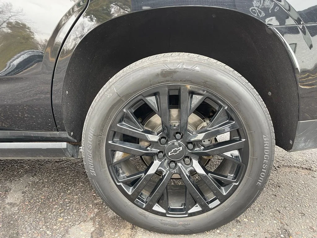Used 2021  Chevrolet High Country image 20
