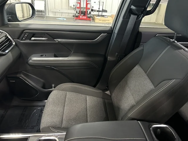 Used 2025 BLACK GMC FWD Elevation image 17