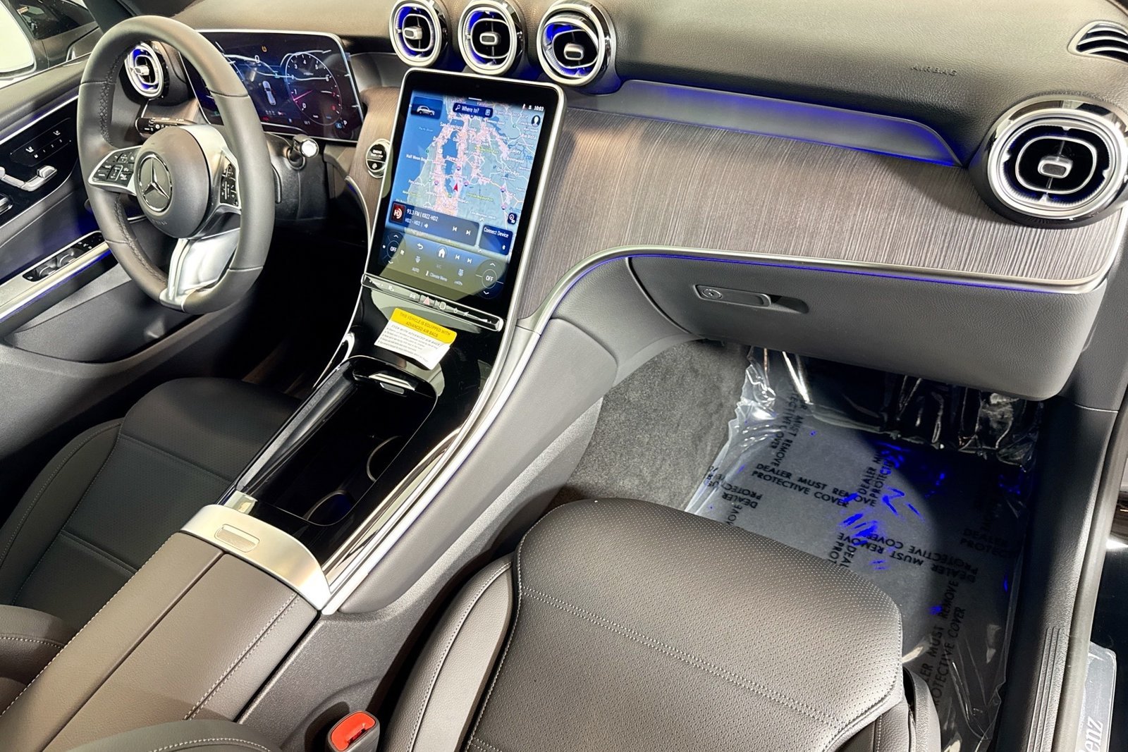 New 2026 Black Mercedes-Benz GLC 300 image 27